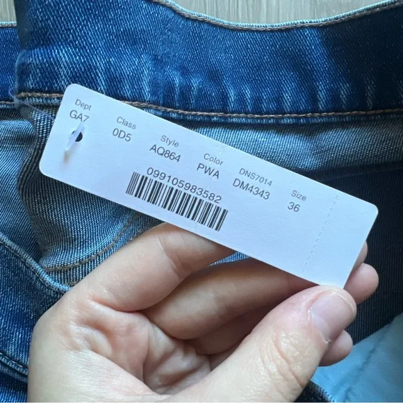 J. Crew Denim Pants Size 36 10’’ Toothpick High Rise Slightly Distressed Jeans - Picture 7 of 7